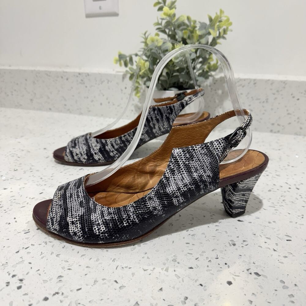 Vintage Designer Chie Mihara Made ByIn Spain Peep Toe Slingback LeatherKitten He
